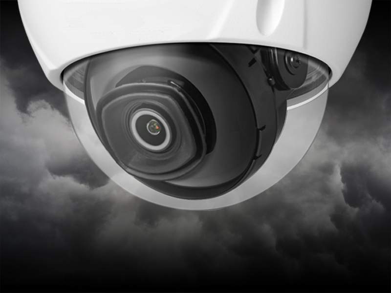 Telecamera dome operativa in condizioni climatiche difficili